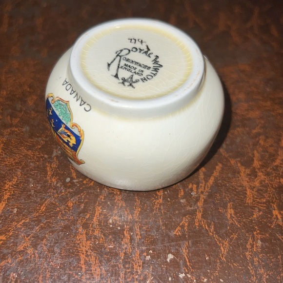 Vintage Royal Winton Porcelain Sugar Dish Signed - Picture 6 of 9